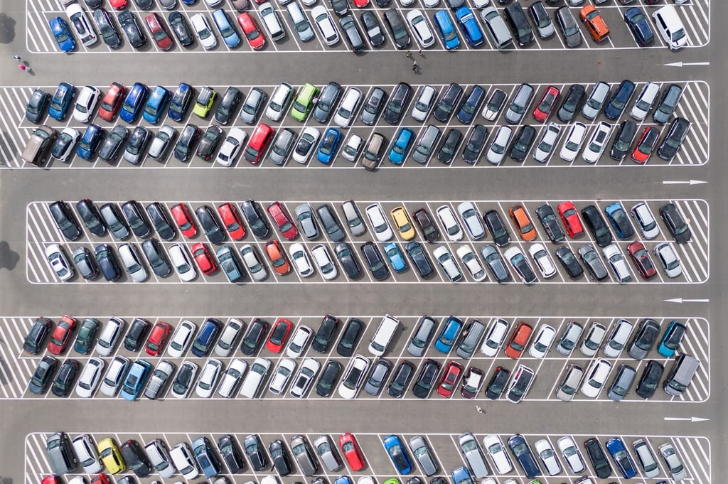 Jedes Fahrzeug muss versichert werden - und die Kfz-Policen werden laut Verivox-Umfrage teurer. (Illustration).