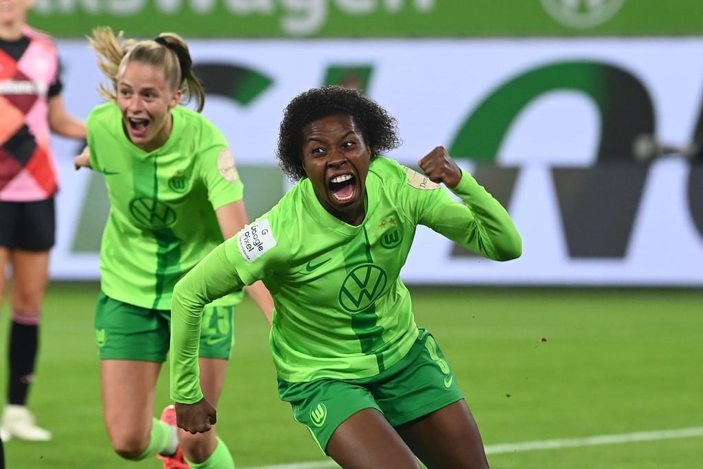 Die Wolfsburgerin Lineth Beerensteyn erzielte in ihrem 100. Bundesliga-Spiel das 1:0 gegen Jena.