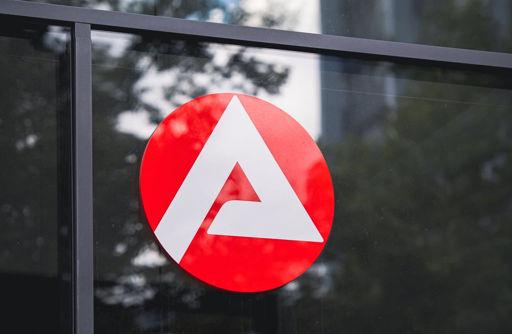Die Agentur für Arbeit (Symbolfoto) meldet für den Burgenlandkreis höhere Erwerbslosenzahlen.