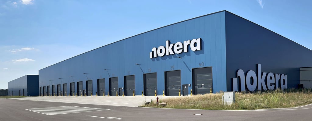Die Nokera-Fabrik bei Stegelitz. Hier sollen noch in diesem Jahr Mehrfamilienhäuser für Berlin gebaut werden.
