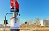 Einsam hängen die Wahlplakate von Egbert Geier und Alexander Vogt an einer Straßenlaterne im Rosengarten. Wer hat am 23. Februar die Nase vorn?