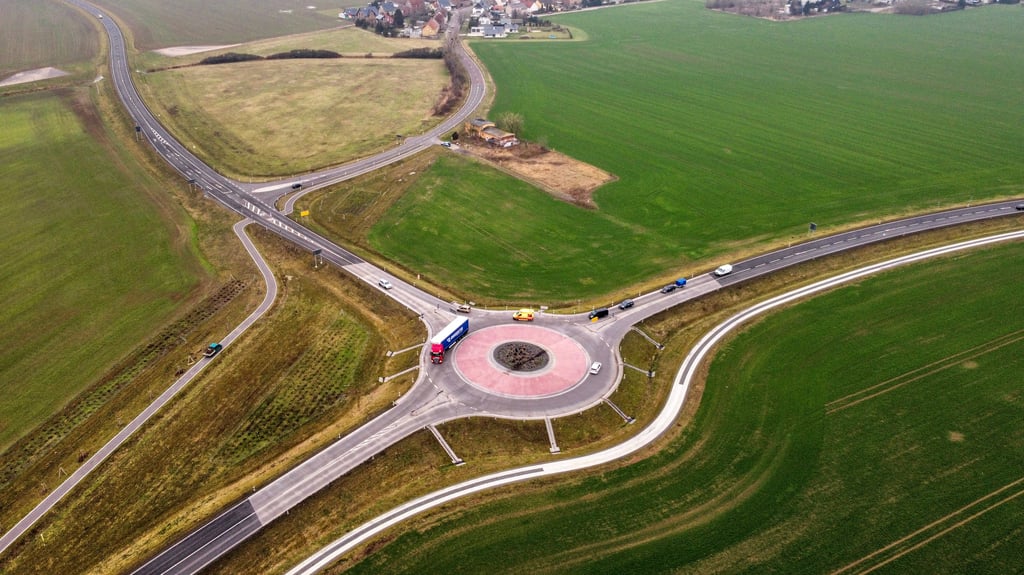 Immer wieder kommt es zu Unfällen am Eutzscher Kreisverkehr.