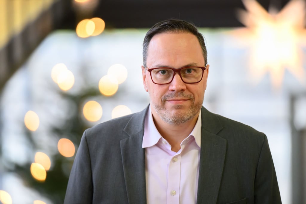Sachsens Wirtschaftsminister Dirk Panter (SPD) will Volkswagen in die Pflicht nehmen. (Archivbild)