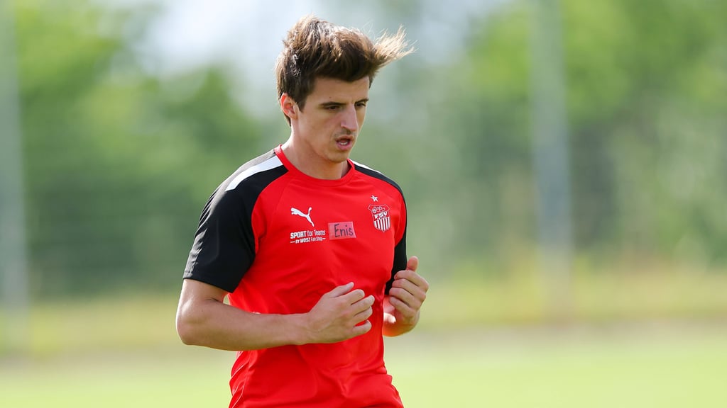 Enis Bytyqi, hier als Testspieler beim FSV Zwickau im Sommer 2023. Das Ex-FCM-Talent darf für den 1. FC Magdeburg in der Oberliga eingesetzt werden.