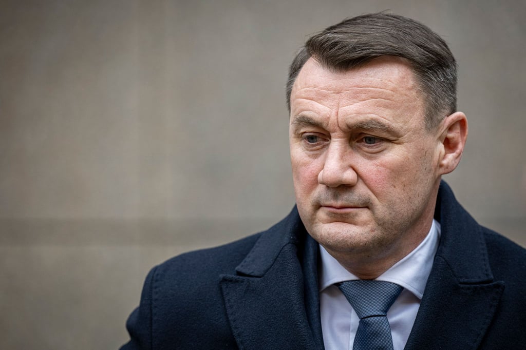 Martin Puta, Regionspräsident der Region Liberec, vor dem Landgericht.