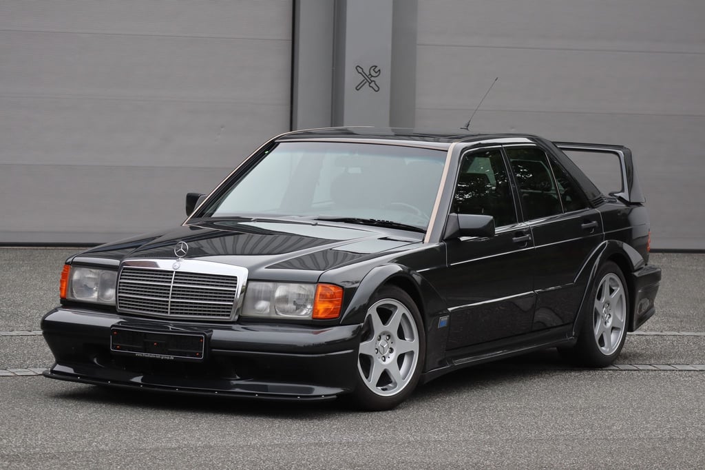 Rein optisch ist der zivile Evo II ziemlich nah dran am damaligen Renner für die DTM.