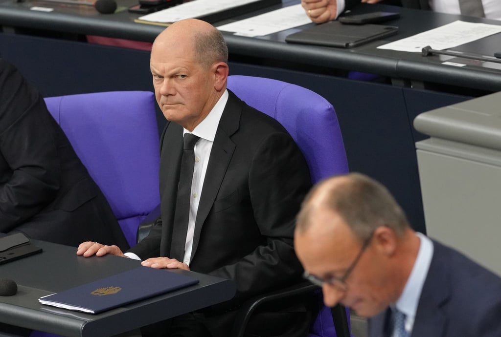 „Er hat sich verzockt, aber viel schlimmer ist, dass er gezockt hat“, sagte der SPD-Kanzler, Olaf Scholz, über das Vorgehen von Unionskanzlerkandidat Friedrich Merz (CDU). (Archivbild)