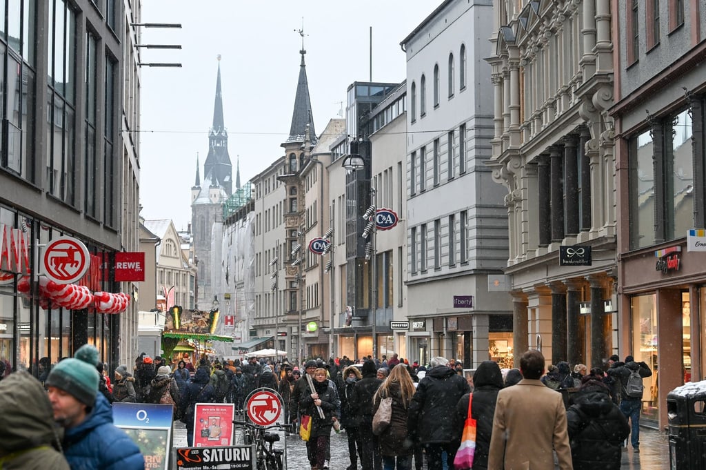 Die Bevölkerungszahlen in Sachsen-Anhalt sind leicht gesunken. (Archivbild)