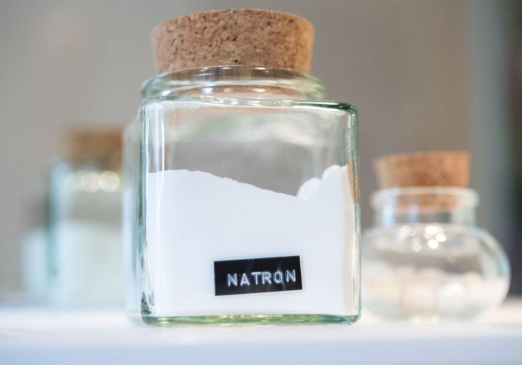 Das Pulver lässt sich vielseitig im Haushalt einsetzen: Natron.