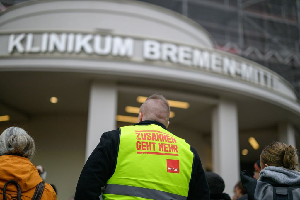 Patientinnen und Patienten der kommunalen Kliniken in Bremen müssen in diesen Tagen wegen eines Warnstreiks viel Geduld aufbringen.
