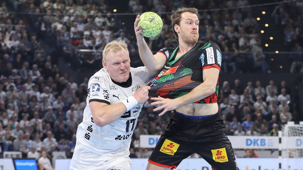 Nach mehr als einem halben Jahr Verletzungspause, gab Felix Claar bei der 25:31-Niederlage in Kiel sein Comeback für den SC Magdeburg.