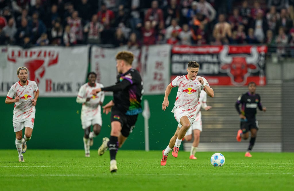 Christoph Baumgartner am Ball im Spiel gegen den FC St. Pauli.