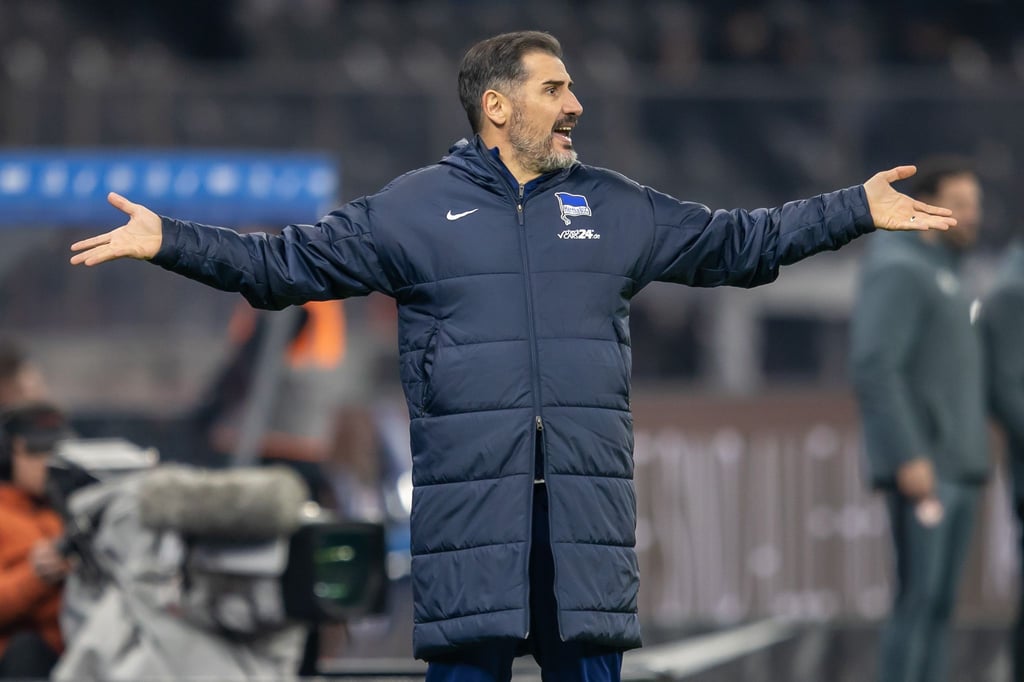 Der Druck auf Hertha-Trainer Cristian Fiél wird immer größer.