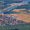 Das Luftbild von Hohenwarthe zeigt die neue Baufläche am Ortsrand.