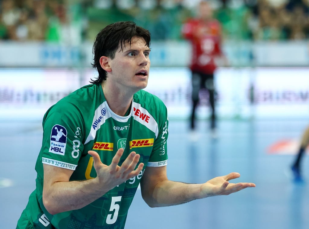 Simon Ernst und die Bundesliga-Handballer des SC DHfK Leipzig verloren nach großem Kampf in Hannover.