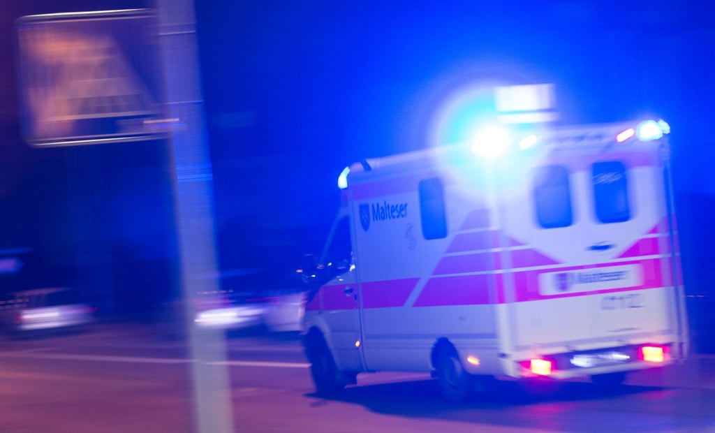 Bei einem Autounfall in Lünne ist ein Mann gestorben. (Symbolfoto)