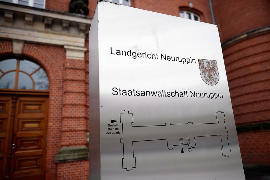Der Tatverdächtige aus Casekow liegt noch immer im Krankenhaus.