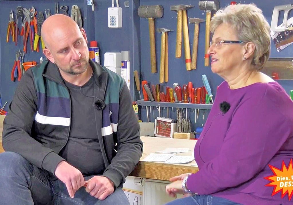 In der ersten Podcast-Folge kam Moderator Heiko Gerdes mit Kathrin Hinze vom Mitmach-Lokal bei der Podcast-Aufzeichnung im Werkstatt-Café ins Gespräch.