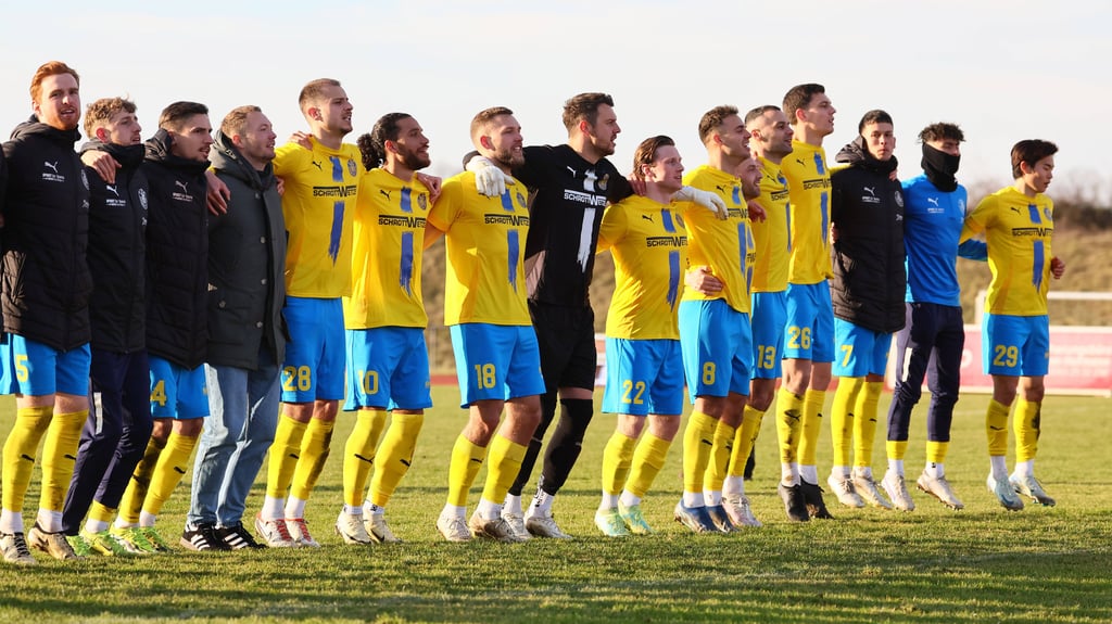Die Spieler von Lok Leipzig haben gerade viel zu Feiern.