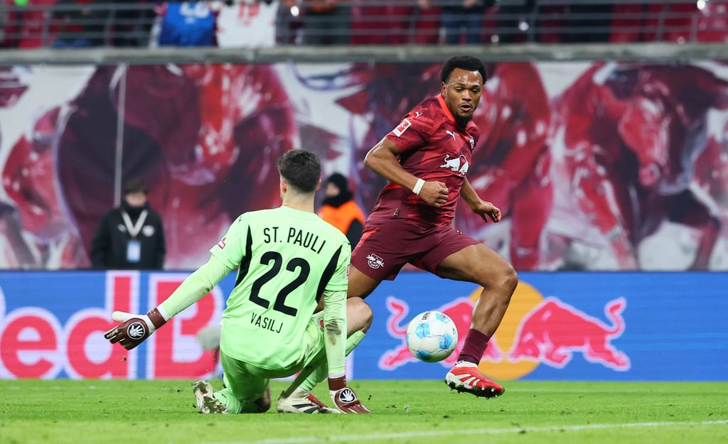 RB-Stürmer Lois Openda wurde nach dem Heimsieg gegen den FC St. Pauli in den Sozialen Netzwerken rassistisch beleidigt.