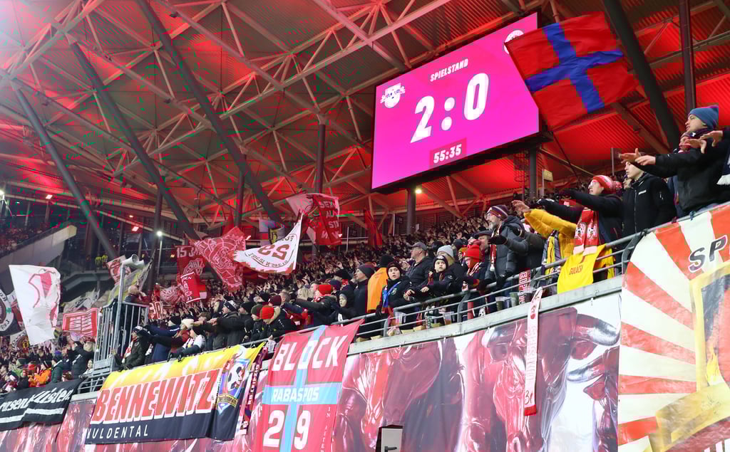 Zweimal hörten Fans von RB Leipzig die neue Torhymne im Spiel gegen den FC St. Pauli.
