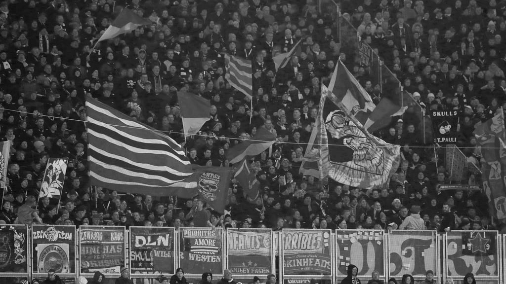 Fans von St. Pauli in Leipzig.