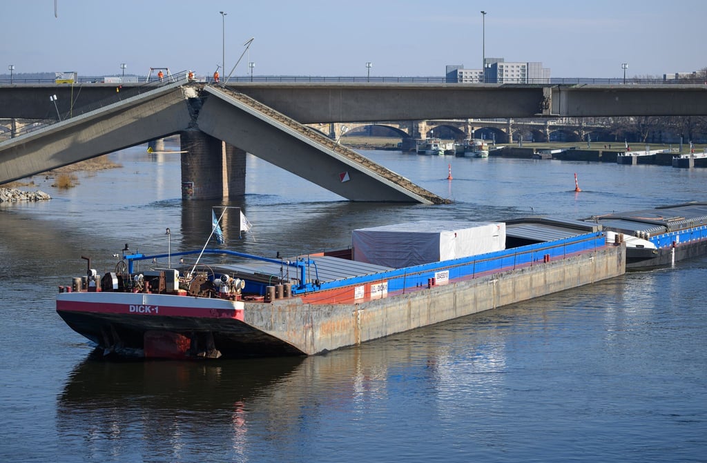 Weitere Schwertransporte auf freigegebener Elbe geplant (Archivbild)