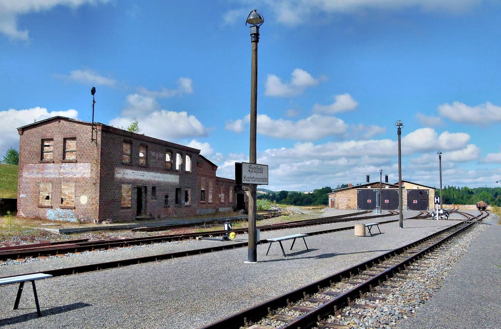 Noch ist das alte Empfangs- und Sozialgebäude am Bahnhof Hettstedt-Kupferkammerhütte eine Ruine.