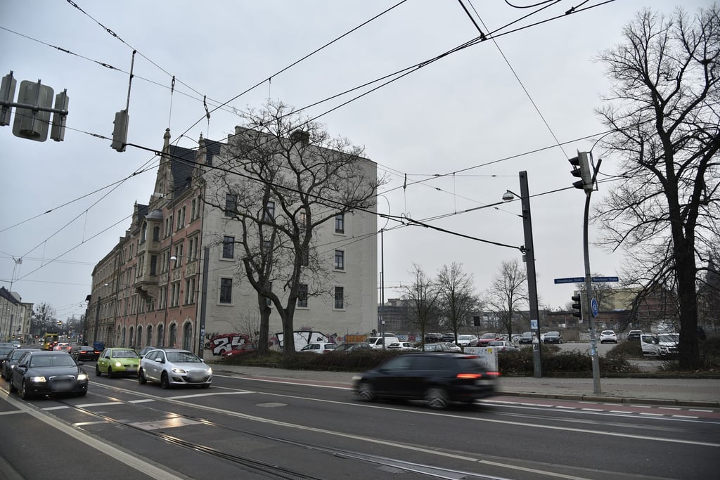 An diesem Verkehrsknoten könnte künftig wieder ein Aldi-Markt entstehen.