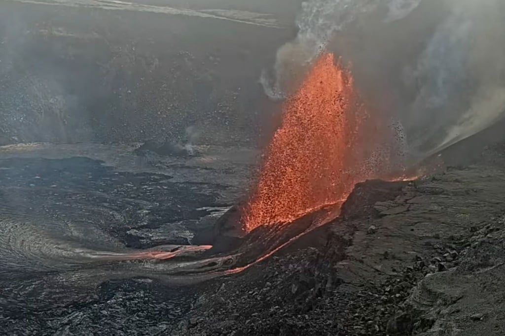 Der Vulkan Kilauea auf Hawaii spuckt erneut Lavafontänen.