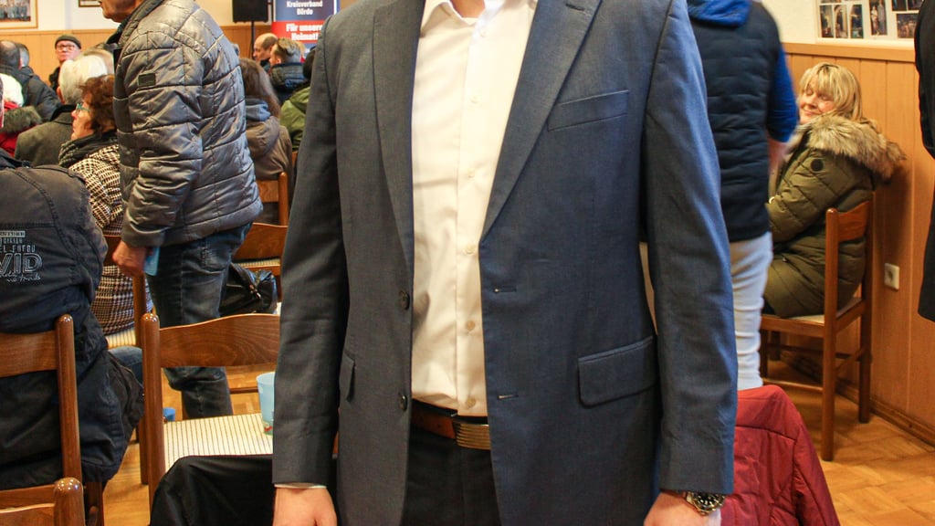 Jan Wenzel Schmidt sitzt bereits für die AfD im Bundestag. Nun möchte er wieder  in das Parlament einziehen. Bei einer Wahlkampf-Termin war er jetzt im Haldensleber Schützenhaus zu Gast.