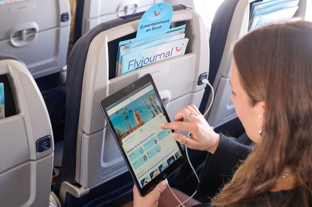 Um das WLAN an Bord zu nutzen, muss der Flugmodus des Smartphones, Tablets oder Laptops nicht deaktiviert werden.