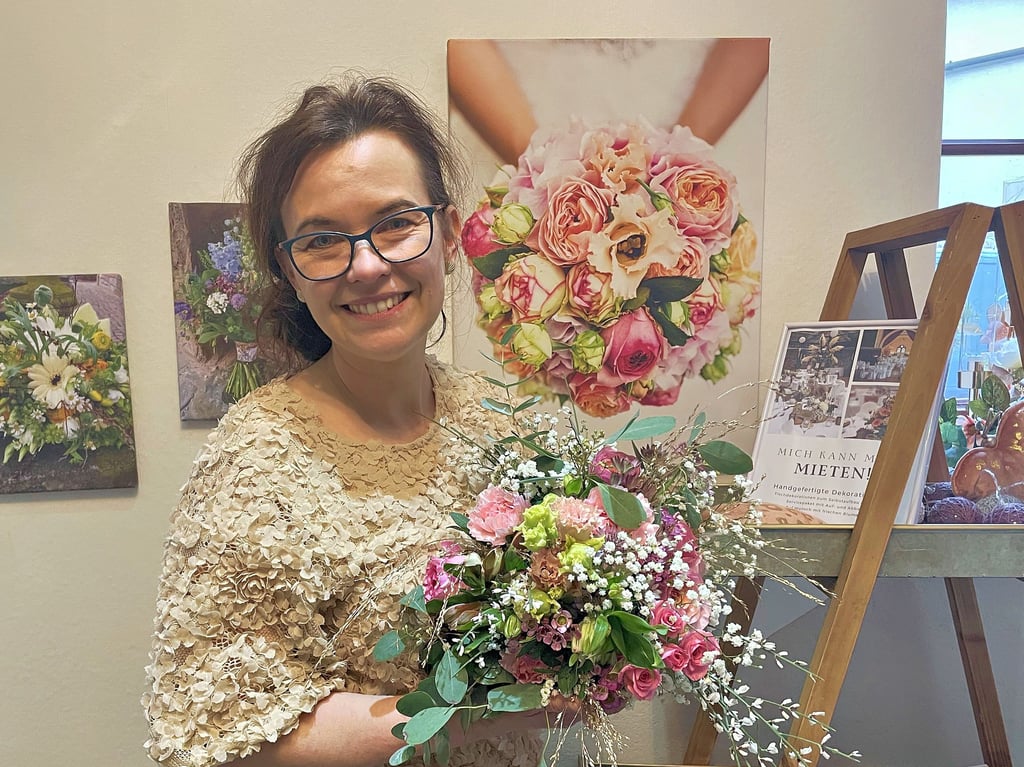 Am Valentinstag herrsche „Hochkonjunktur“, meint Jana Loth, Inhaberin des „Blütenreichs Weißenfels“.