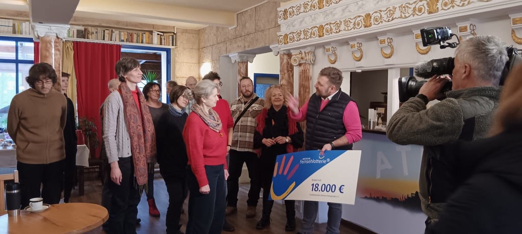 Freude beim Verein Soziokulturelles Zentrum Athina: Sein Vorhaben in Schielo wird von der Deutschen Fernsehlotterie unterstützt.