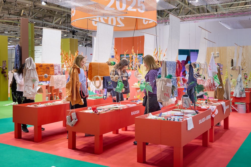 Creativeworld 2025: Auf der internationalen Leitmesse für Hobby und Bastelbedarf in Frankfurt am Main hat das Stilbüro bora.herke.palmisano gerade aktuelle DIY-Trends vorgestellt.