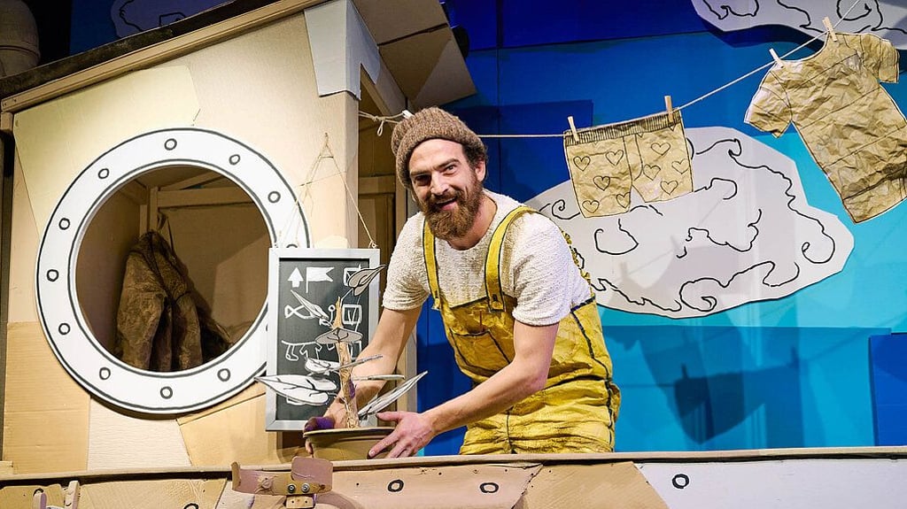 "Käpt'n Karton" im Schauspielhaus des Theaters Magdeburg.