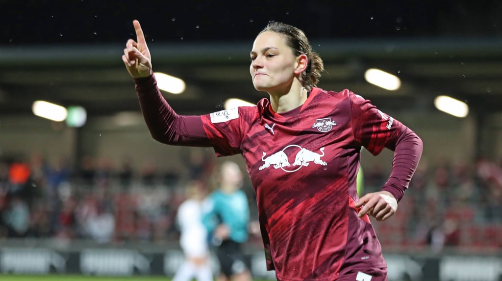 Doppeltorschützin: Giovanna Hoffmann.