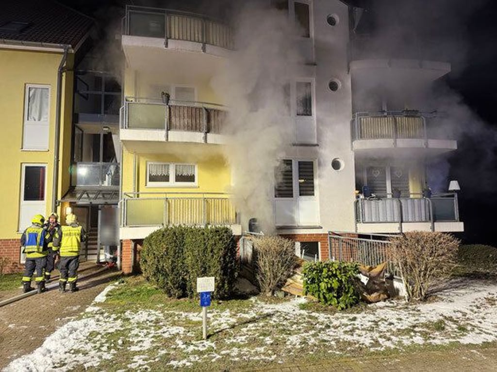 Feuer in Kellerwohnung im Plötzkauer Ring am Sonntagmorgen