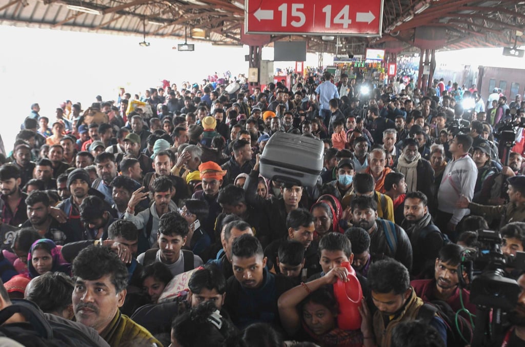 Auf dem Bahnhof von Neu-Delhi herrschte dichtes Gedränge, als es zu der Massenpanik gekommen war.