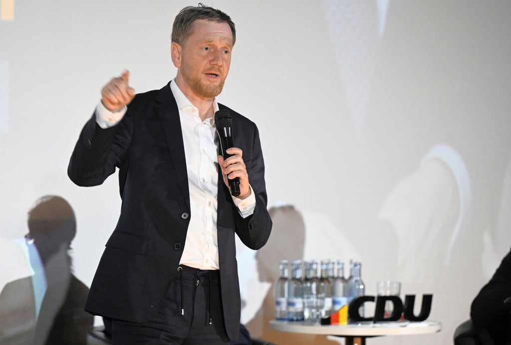 Der sächsische Ministerpräsident Michael Kretschmer (CDU) spricht sich bei einer Wahlkampfveranstaltung seiner Partei im mecklenburgischen Parchim klar gegen eine Koalition der Union mit den Grünen nach der Bundestagswahl aus.