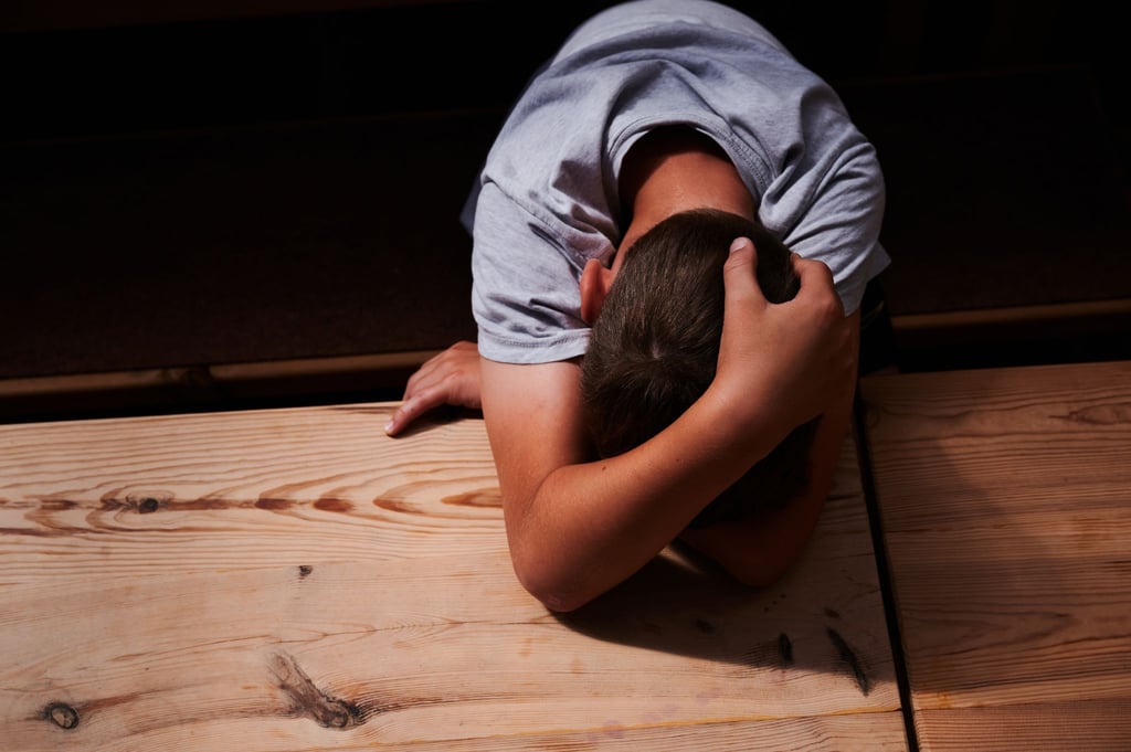 Werden Gefühle wie Angst oder Wut zu groß, können Atemübungen Kindern helfen, ihre Emotionen zu regulieren.