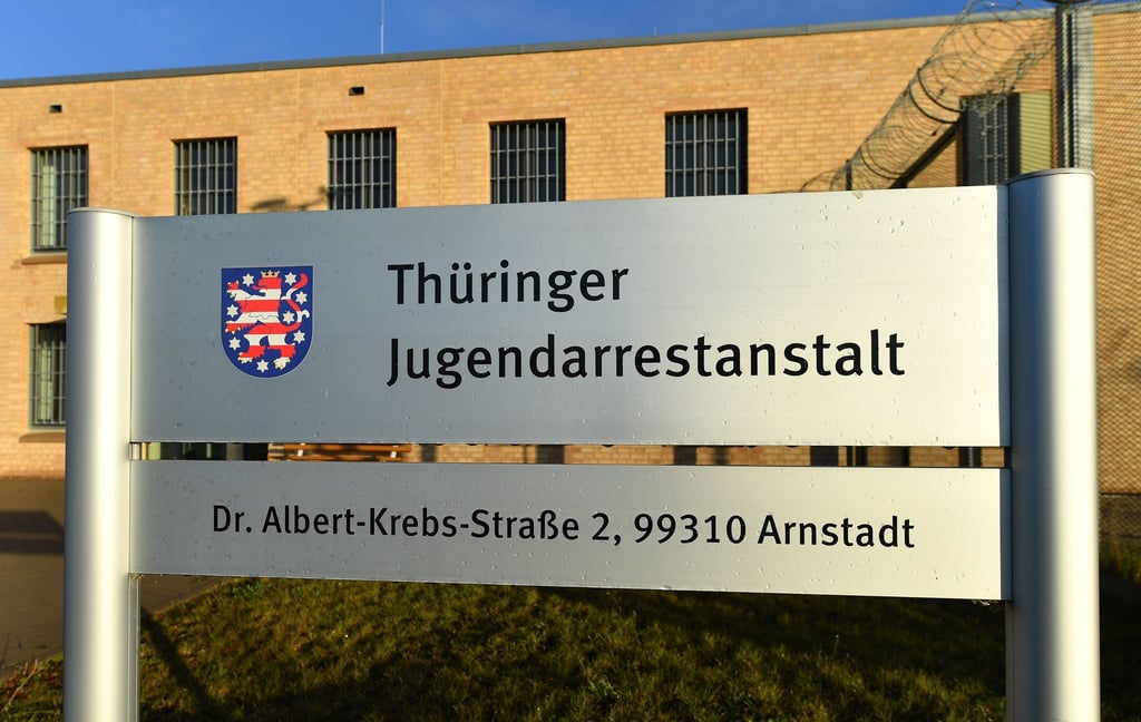 In der heutigen Jugendarrestanstalt in Arnstadt könnten bald Abschiebehaftplätze entstehen. (Archivbild)