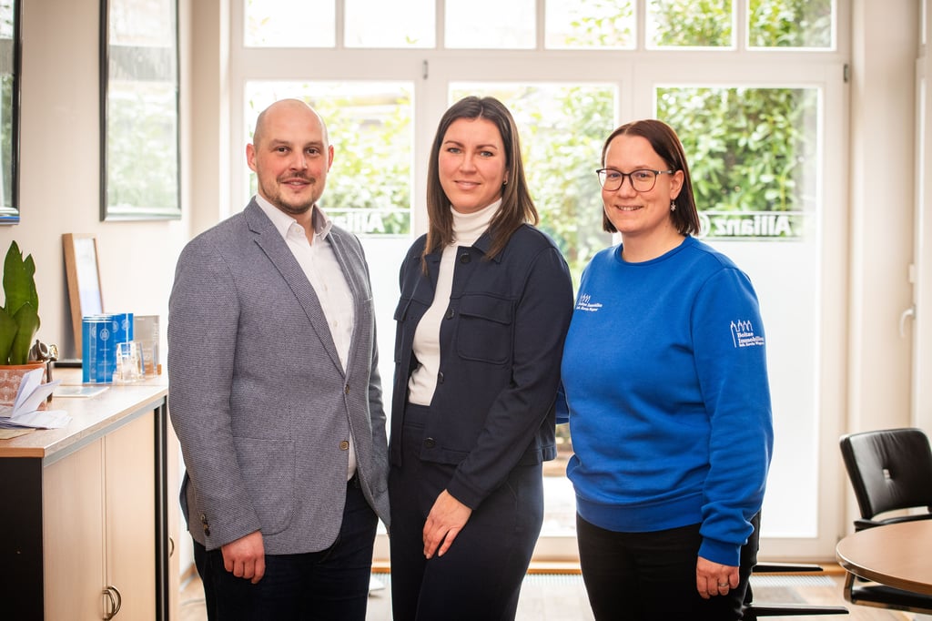 Ein Teil des neuen WJ-Vorstands: Christian Winkler (Co-Vorsitzender, v.l.), Josephine Markwitz (Vorsitzende) und Cathleen Wagner (Ressortleiterin Mitglieder).