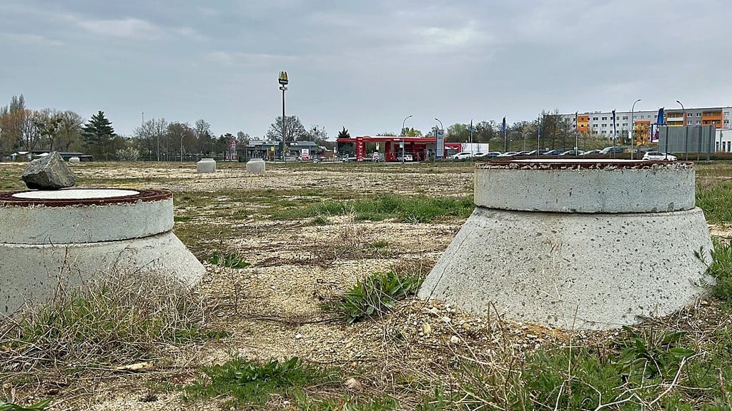 Auf diesem Areal am Krondorfer Kreisel in Wolfen soll ein Kaufland entstehen.