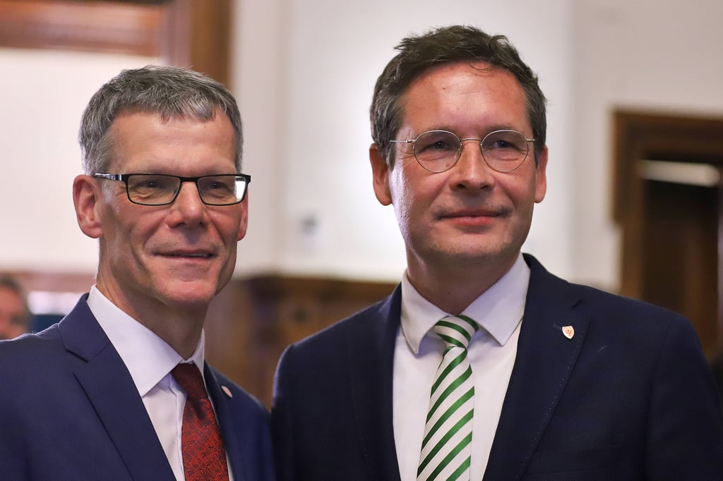 Wer macht das Rennen als neuer Oberbürgermeister von Halle: Egbert Geier (links) oder Alexander Vogt?