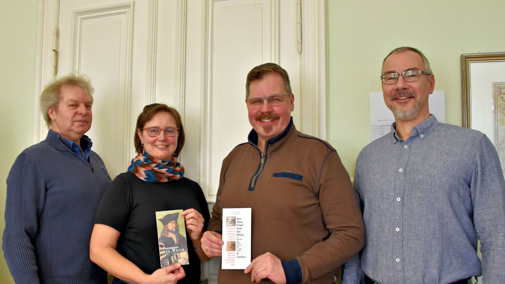 Sie alle sind mit Herzblut dabei, Friedrich den Weisen in diesem Jahr in Annaburg groß zu machen. Von links: Heiko Juraschek, Karin Reihs, Thomas Finke und Annaburgs Bürgermeister Stefan Schmidt.