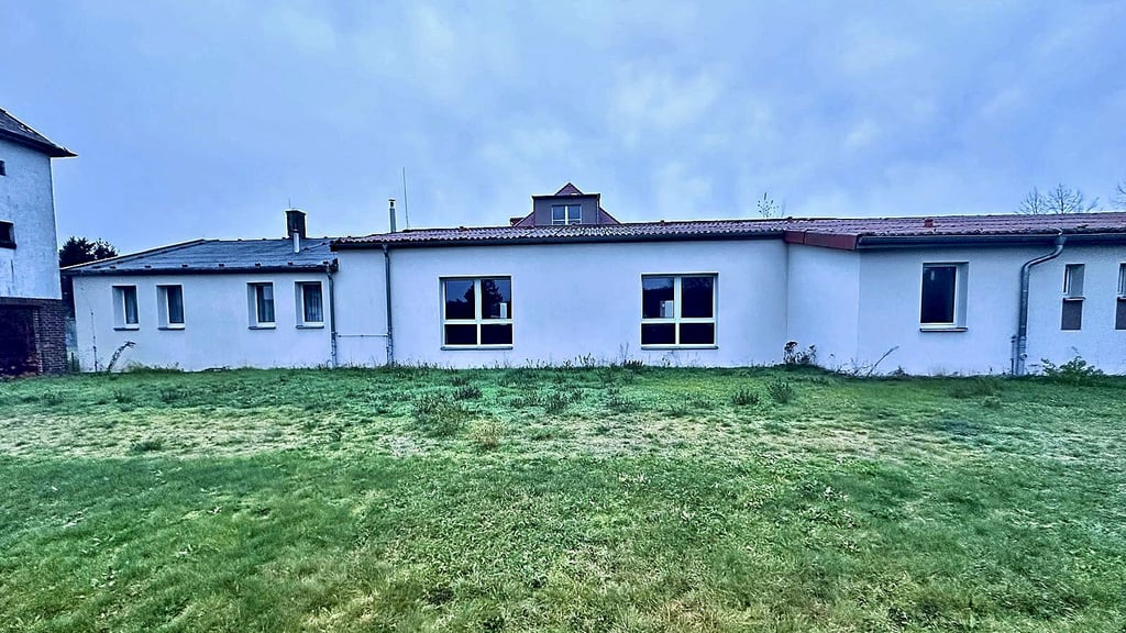 Das Dorfgemeinschaftshaus in Zörnigall. Auf der Rasenfläche soll die Terrasse für die Veranstaltungen des Zörnigaller Wir-Vereins entstehen.