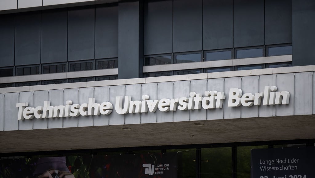 Die Technische Universität (TU) Berlin erwägt wegen der Kürzungspläne eine Klage gegen das Land Berlin.
