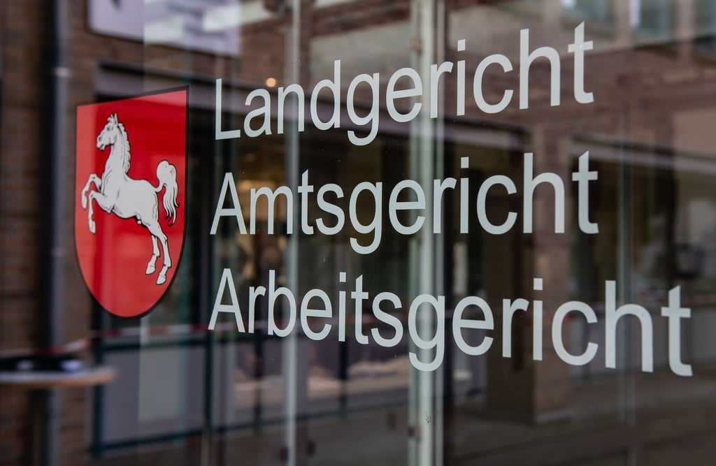 Der Mann soll seine Ehefrau heimtückisch ermordet haben. (Archivbild)