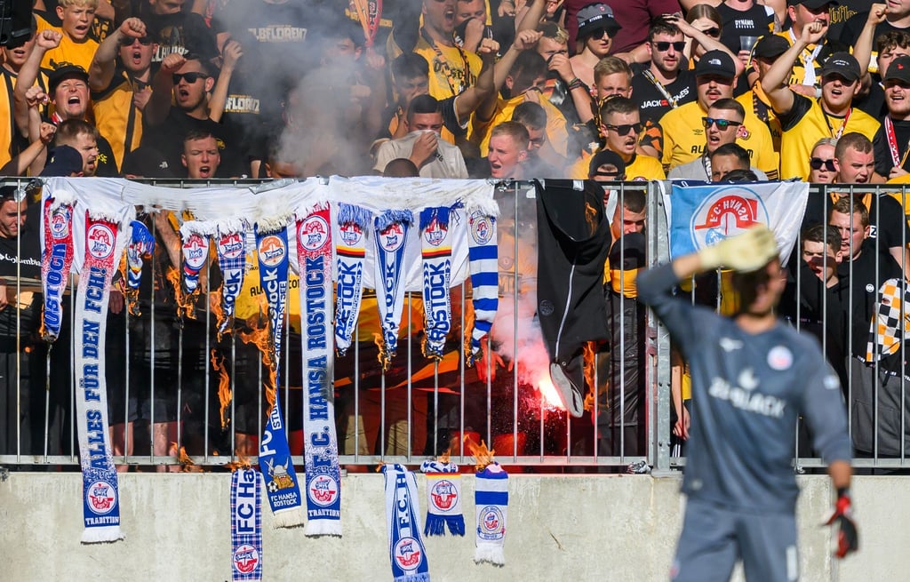 Das Ostduell Hansa Rostock gegen Dynamo Dresden.